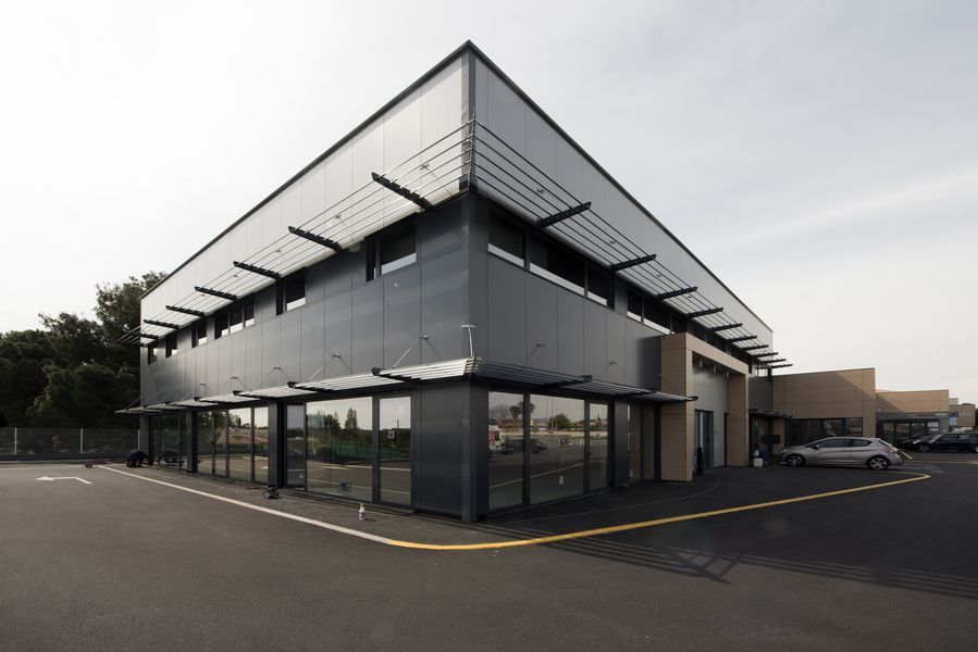 Batiment professionnel et commercial